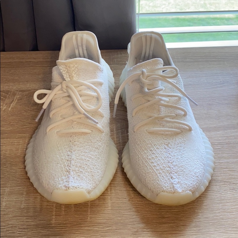 Cream Yeezy 350 v2